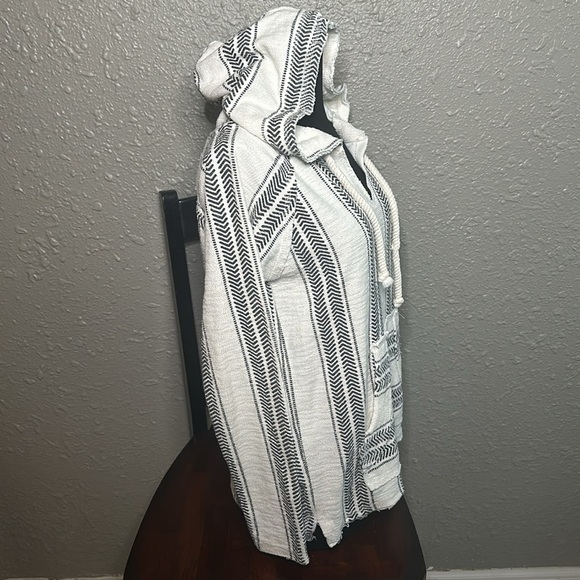 OCEAN DRIVE Hoodie Sweater Small White Black Stripe Drawstring Poncho Baja - Picture 4 of 13
